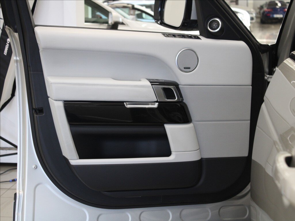 Land Rover Range Rover SUV / Terénní 3,0 l 190 kw