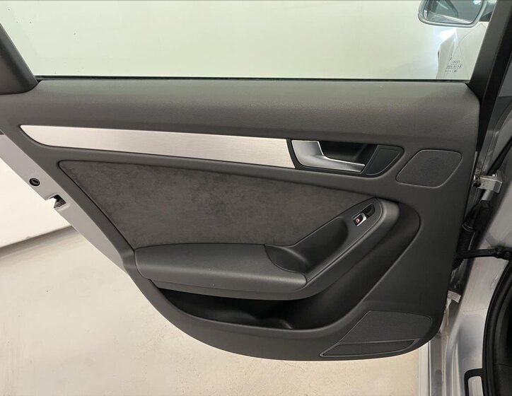 Audi A4 Kombi 2,0 l 140 kw