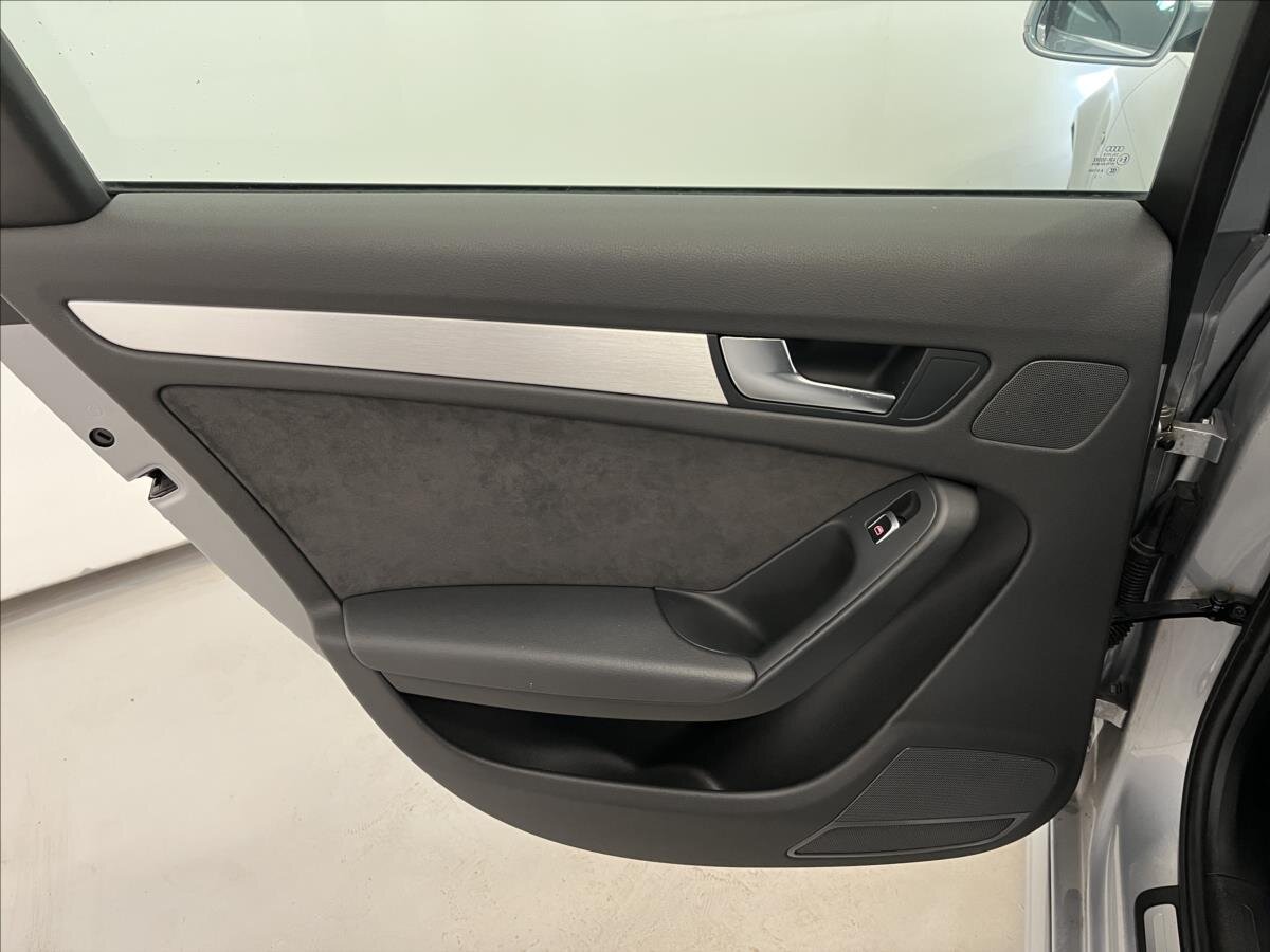 Audi A4 Kombi 2,0 l 140 kw