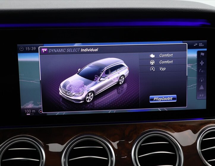 Mercedes-Benz Třídy E 33