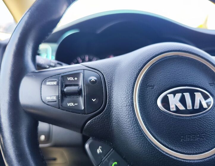 KIA Carens 20