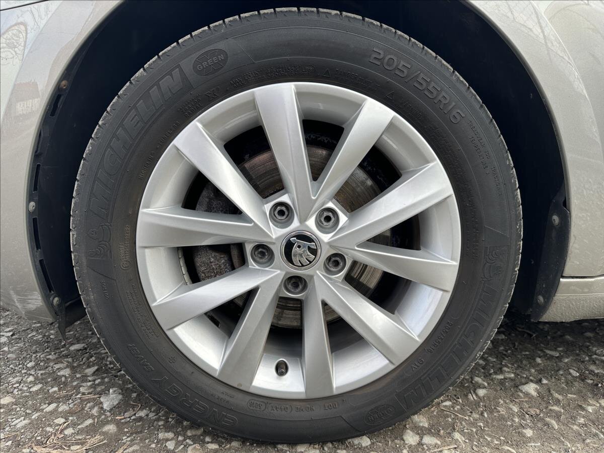 Škoda Octavia Kombi 1,5 l 110 kw