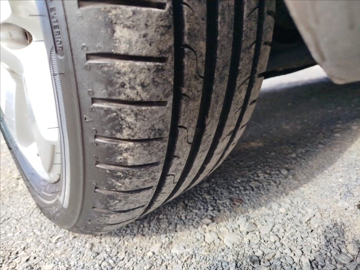 Volkswagen Passat Kombi 2,0 l 103 kw