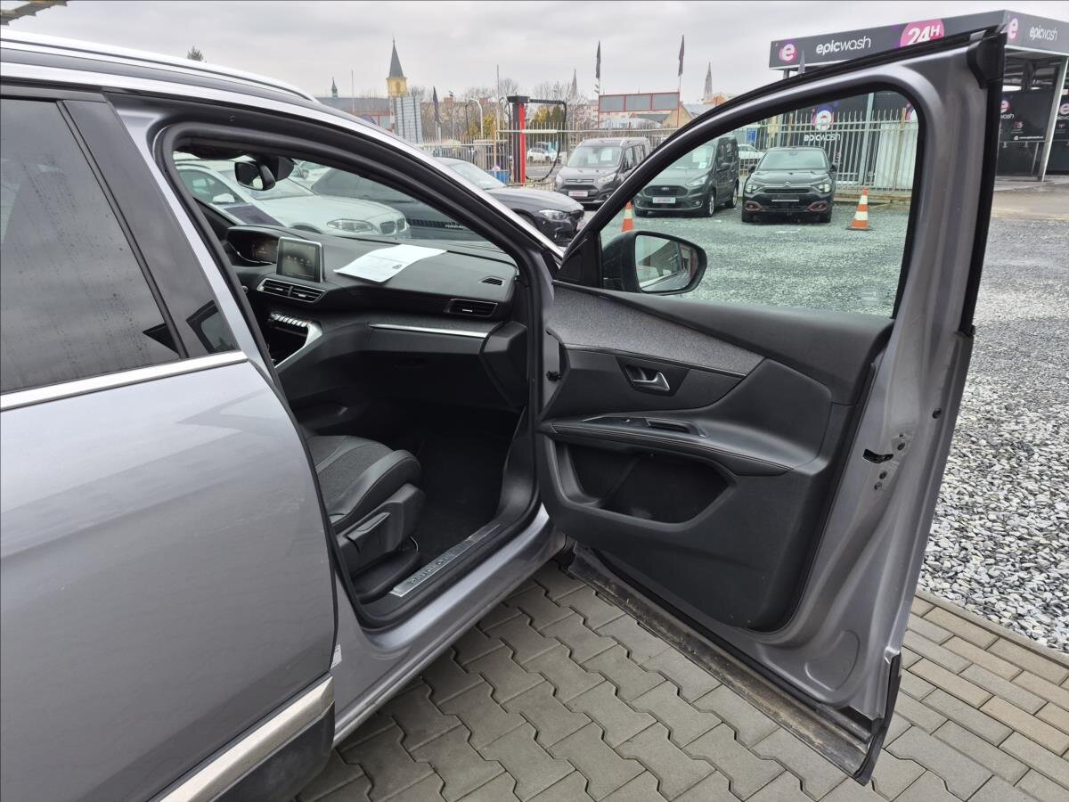 Peugeot 5008 MPV 1,6 l 133 kw