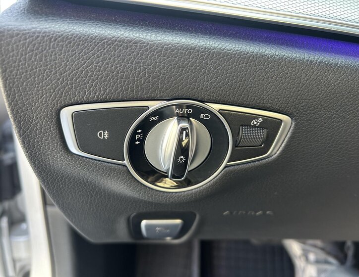 Mercedes-Benz Třídy E Sedan / Limuzína 3,0 l 190 kw