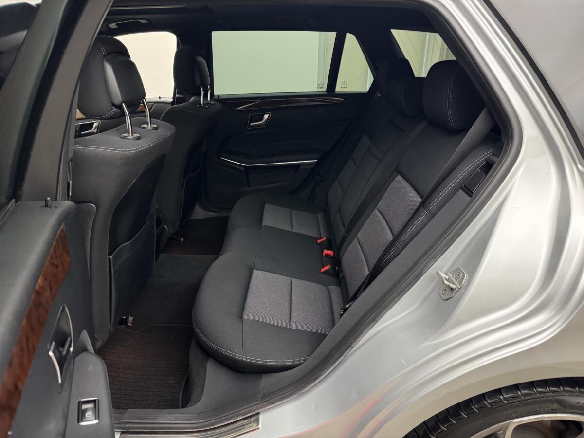 Mercedes-Benz Třídy E Kombi 3,0 l 170 kw