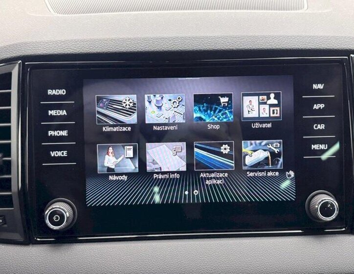 Škoda Karoq SUV 1,5 l 110 kw