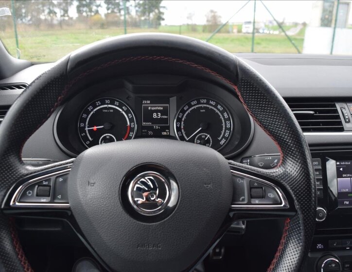 Škoda Octavia Sedan / Limuzína 2,0 l 135 kw