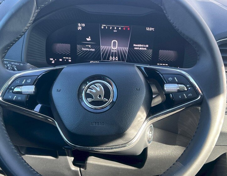 Škoda Karoq SUV / Terénní 1,5 l 110 kw