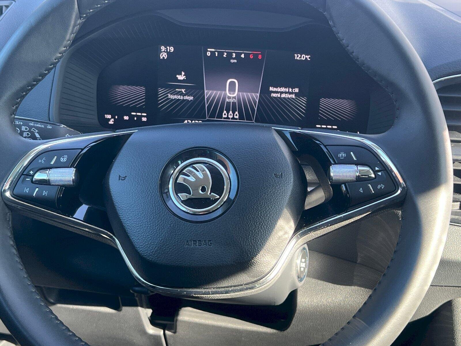 Škoda Karoq SUV / Terénní 1,5 l 110 kw