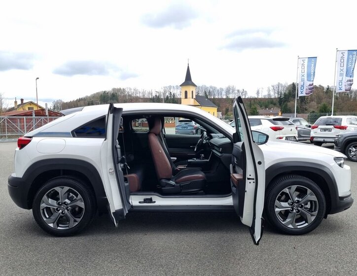 Mazda MX-30 SUV / Terénní 0,0 107 kw