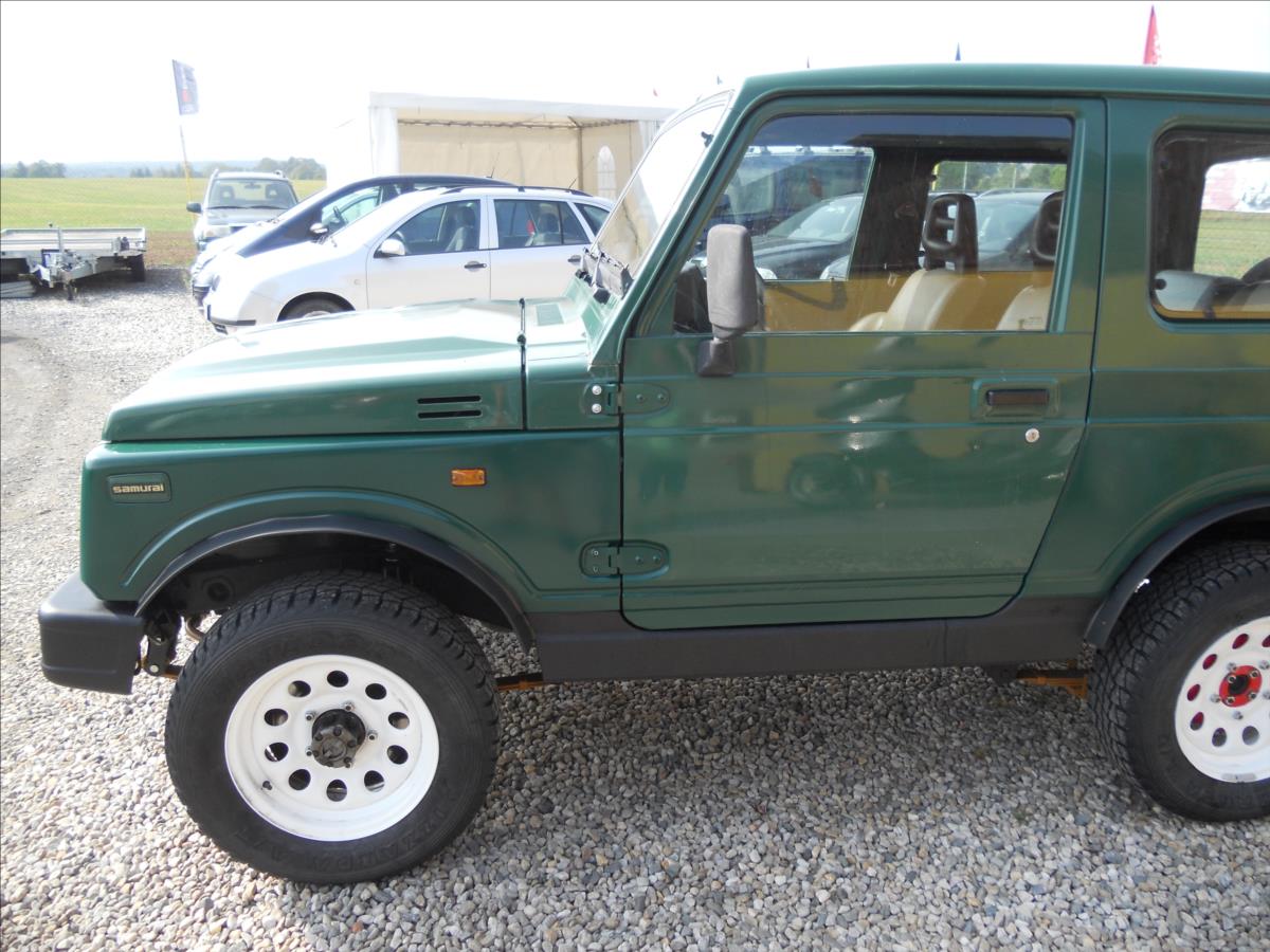 Suzuki Samurai