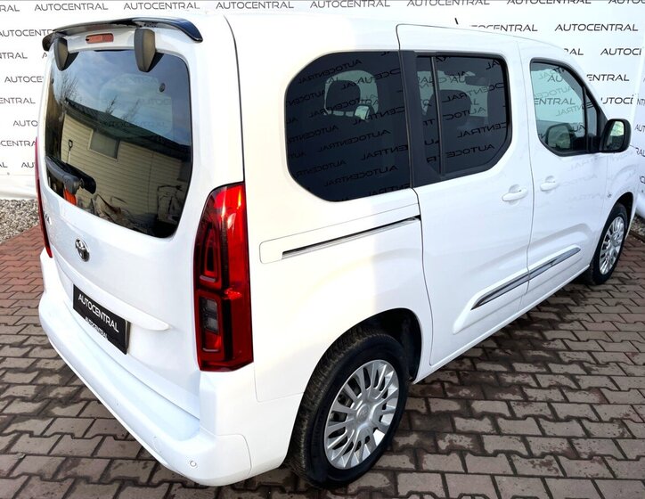Toyota ProAce City Verso MPV 1,2 l 81 kw