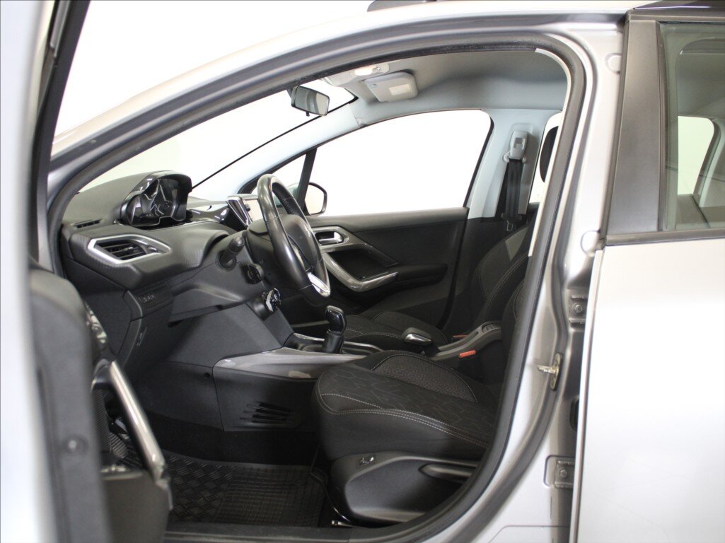 Peugeot 2008 SUV / Terénní 1,2 l 81 kw