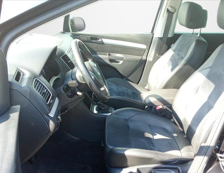 Volkswagen Sharan MPV 2,0 l 103 kw