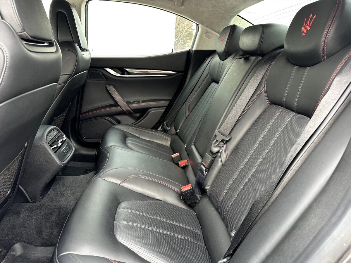 Maserati Ghibli Sedan 3,0 l 316 kw