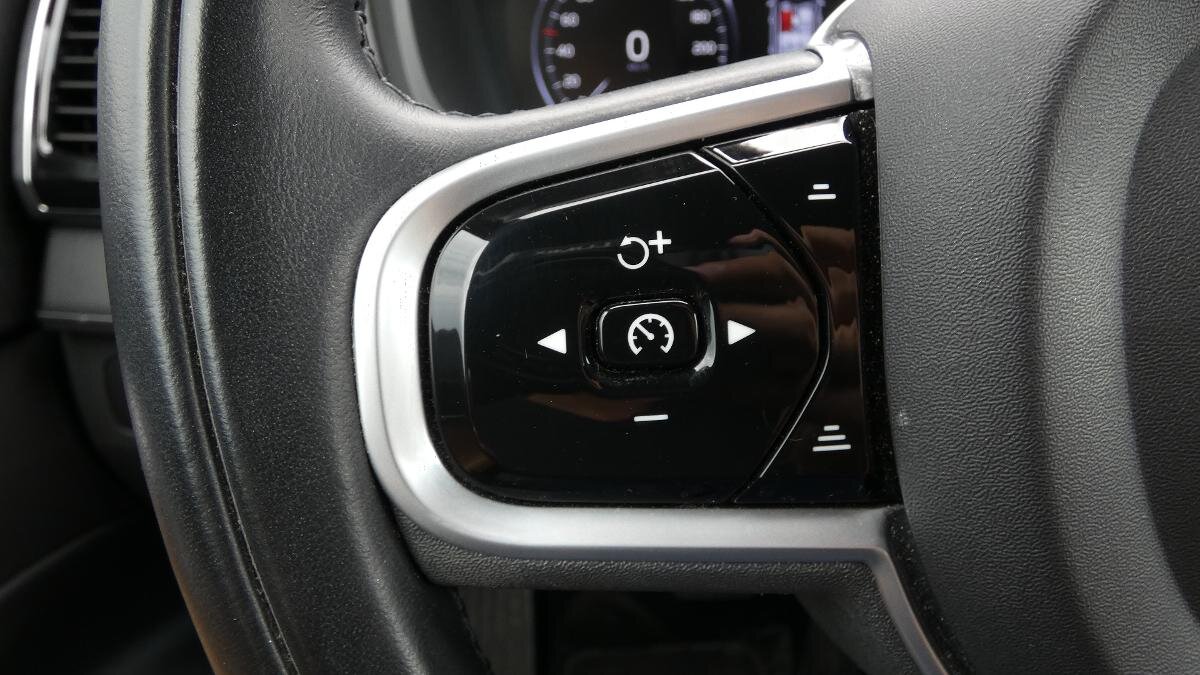 Volvo XC90 SUV / Terénní 2,0 l 220 kw