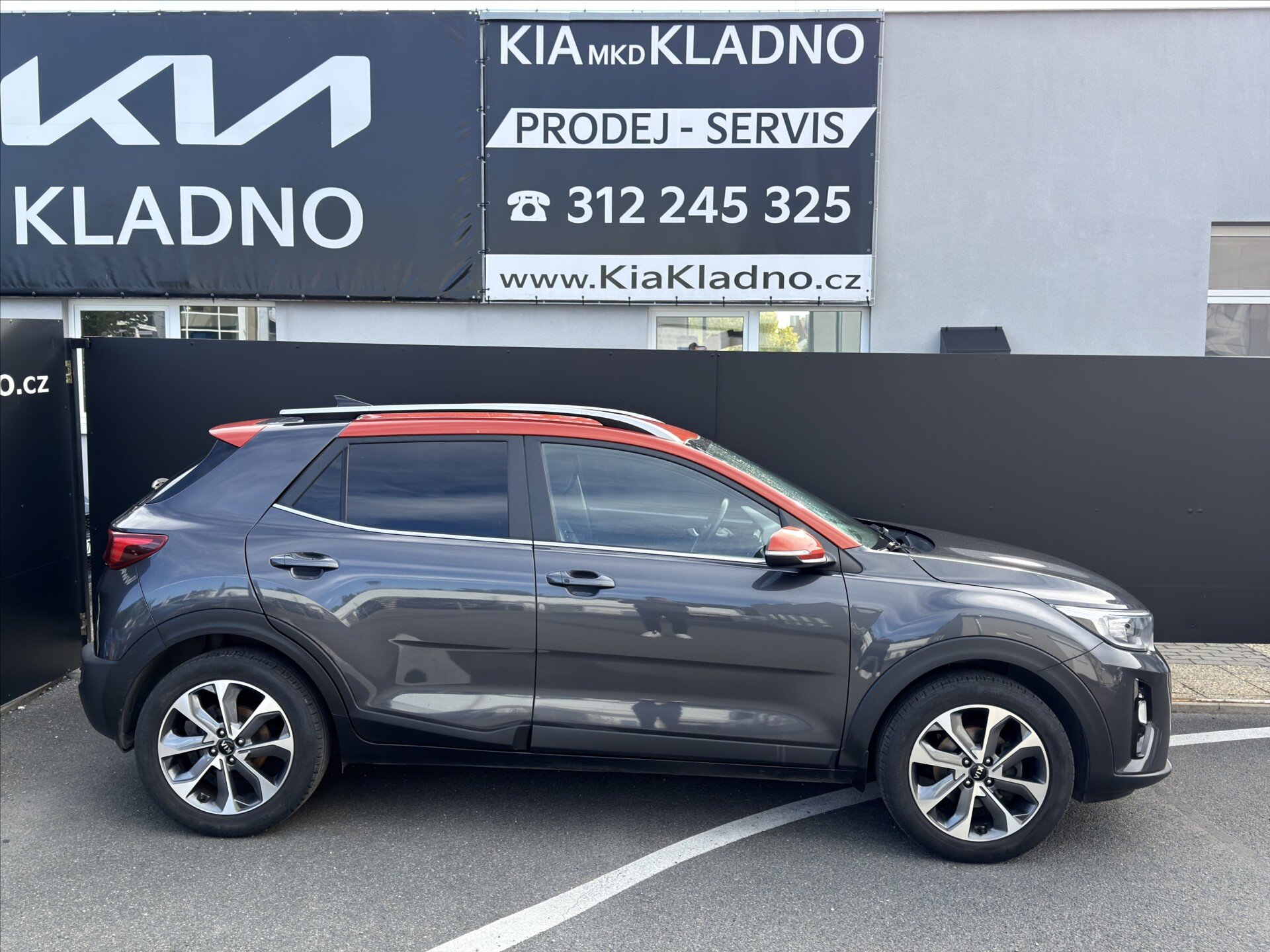 KIA Stonic SUV / Terénní 1,4 l 73 kw