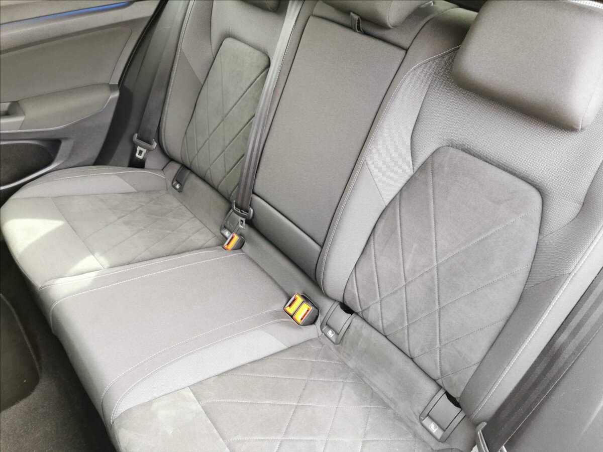 Volkswagen Golf Kombi 2,0 l 110 kw