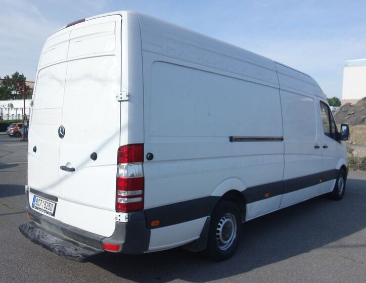 Mercedes-Benz Sprinter 12