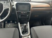 Suzuki Vitara 12