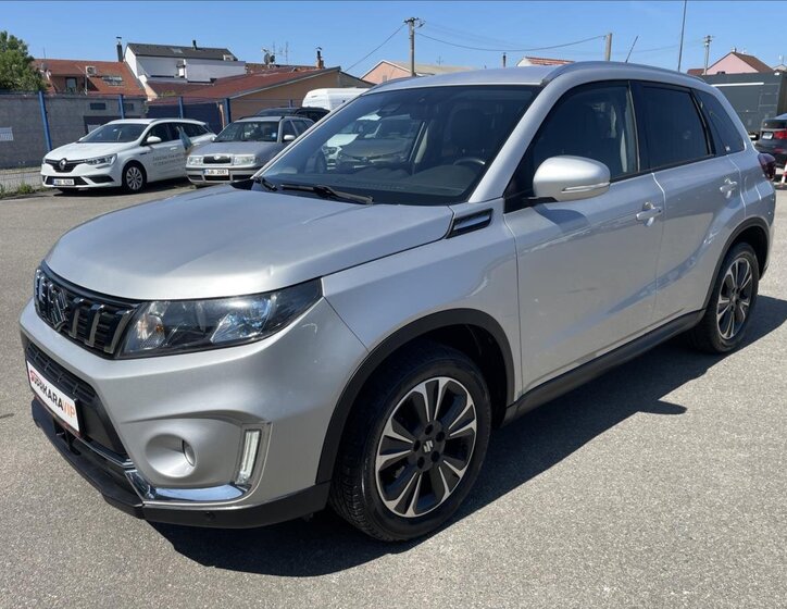 Suzuki Vitara SUV / Terénní 1,4 l 103 kw