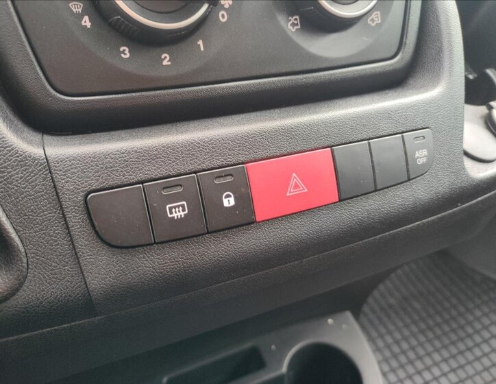 Opel Movano Skříň 2,2 l 121 kw