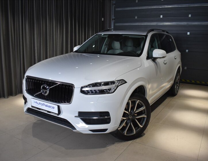 Volvo XC90 SUV / Terénní 2,0 l 173 kw