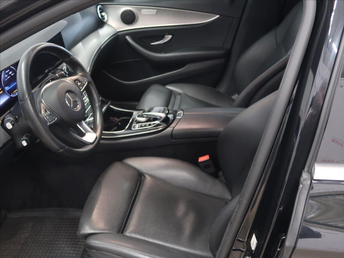 Mercedes-Benz Třídy E Kombi 2,0 l 143 kw