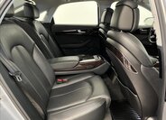 Audi A8 40