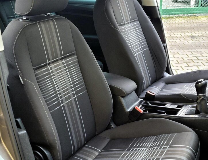 Volkswagen Golf Kombi 1,2 l 81 kw