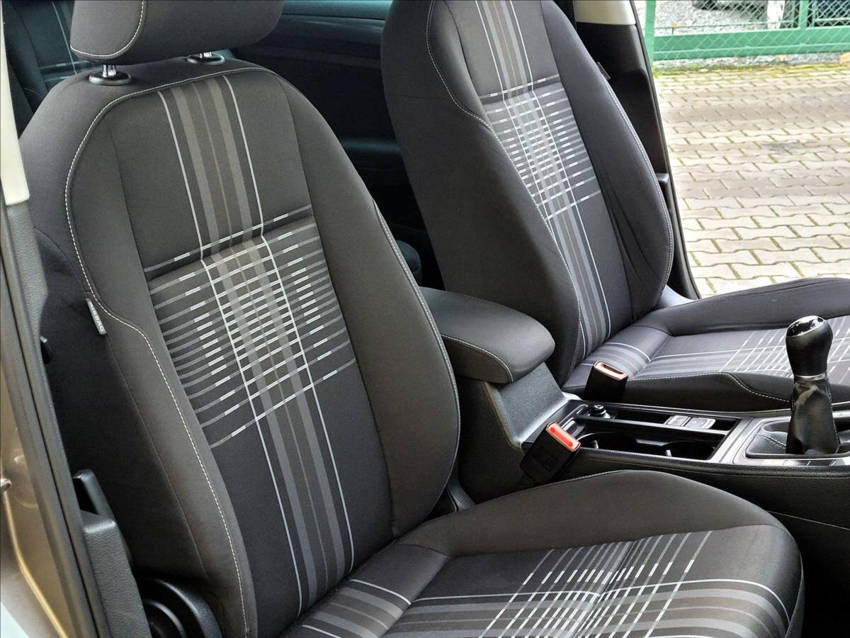 Volkswagen Golf Kombi 1,2 l 81 kw