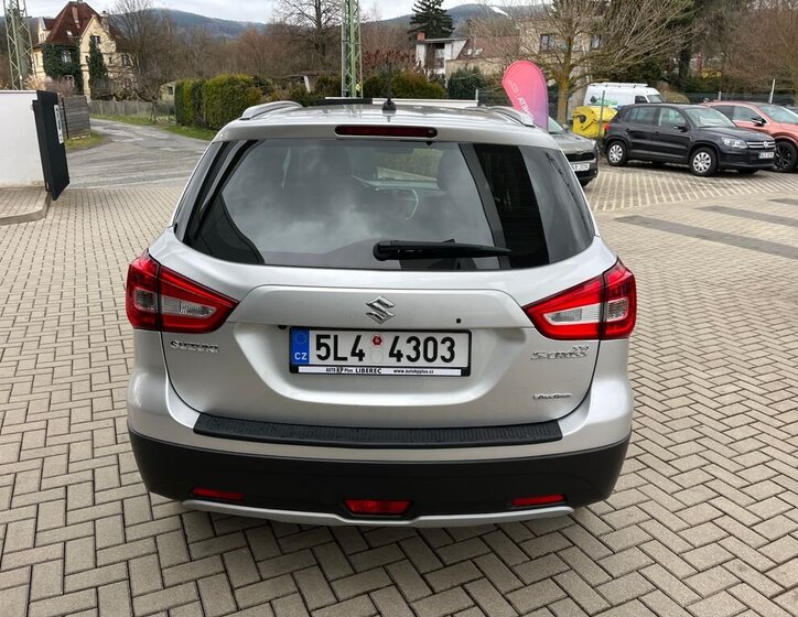 Suzuki SX4 S-Cross SUV / Terénní 998,0 82 kw