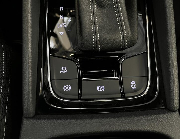 Škoda Karoq SUV / Terénní 1,5 l 110 kw