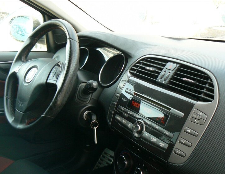 Fiat Bravo Hatchback 1,6 l 88 kw