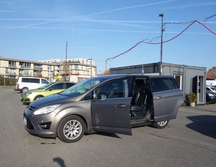 Ford Grand C-MAX 29