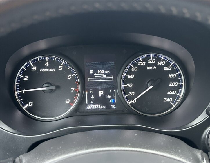 Mitsubishi Outlander SUV 2,0 l 110 kw