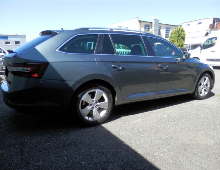Škoda Superb Kombi 2,0 l 110 kw