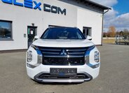 Mitsubishi Outlander SUV 2,4 l 225 kw