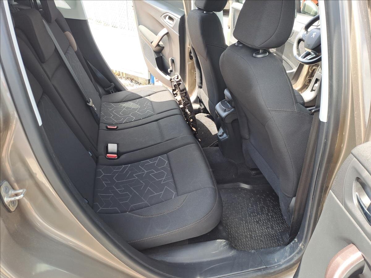 Peugeot 2008 MPV 1,2 l 81 kw