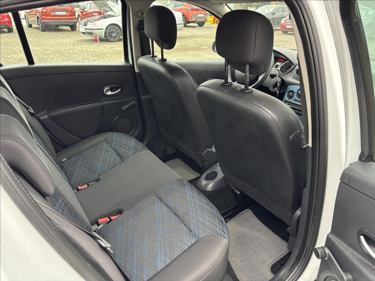 Renault Clio Hatchback 1,1 l 55 kw