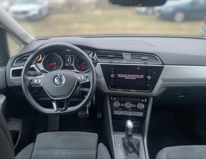 Volkswagen Touran MPV 1,5 l 110 kw