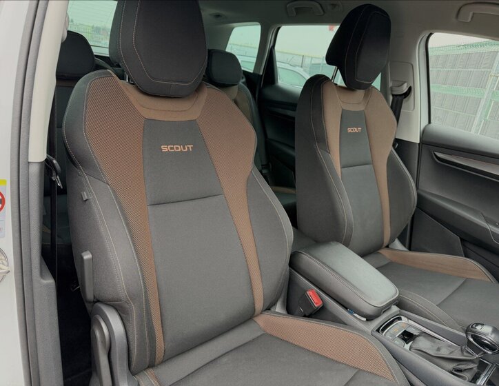 Škoda Karoq SUV 2,0 l 140 kw