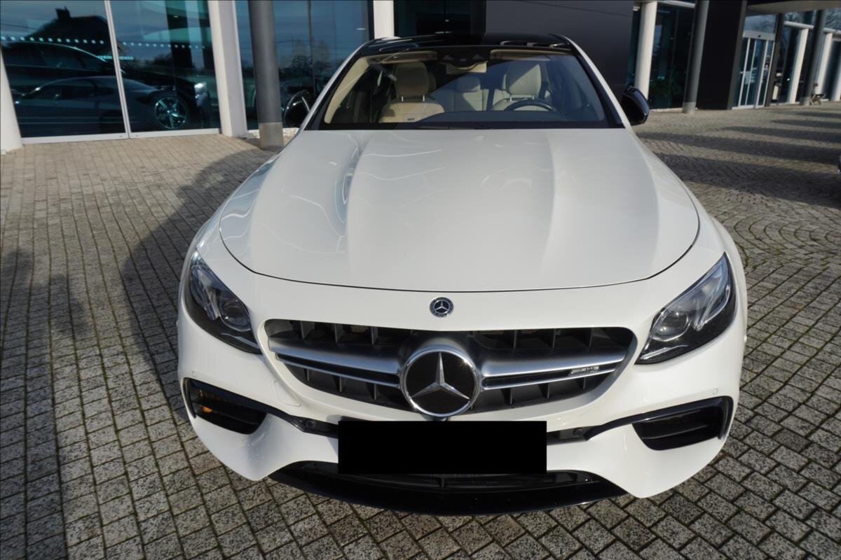 Mercedes-Benz Třídy E Sedan / Limuzína 4,0 l 450 kw