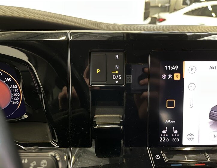 Volkswagen Multivan 15