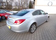 Opel Insignia Hatchback 2,0 l 118 kw