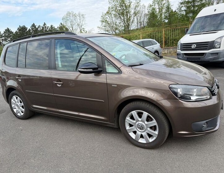 Volkswagen Touran Kombi 1,6 l 77 kw