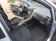 Toyota Auris Hatchback 1,4 l 66 kw