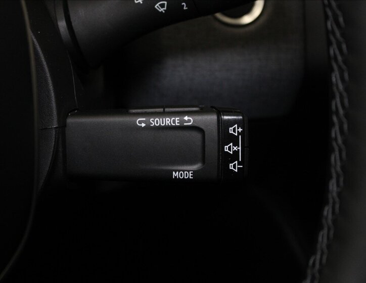 Mitsubishi Colt Hatchback 999,0 67 kw