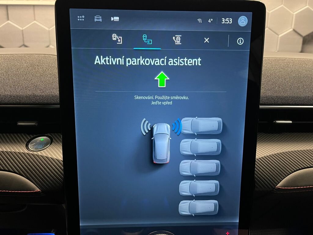 Ford Mustang Mach-E SUV / Terénní 0,0 198 kw